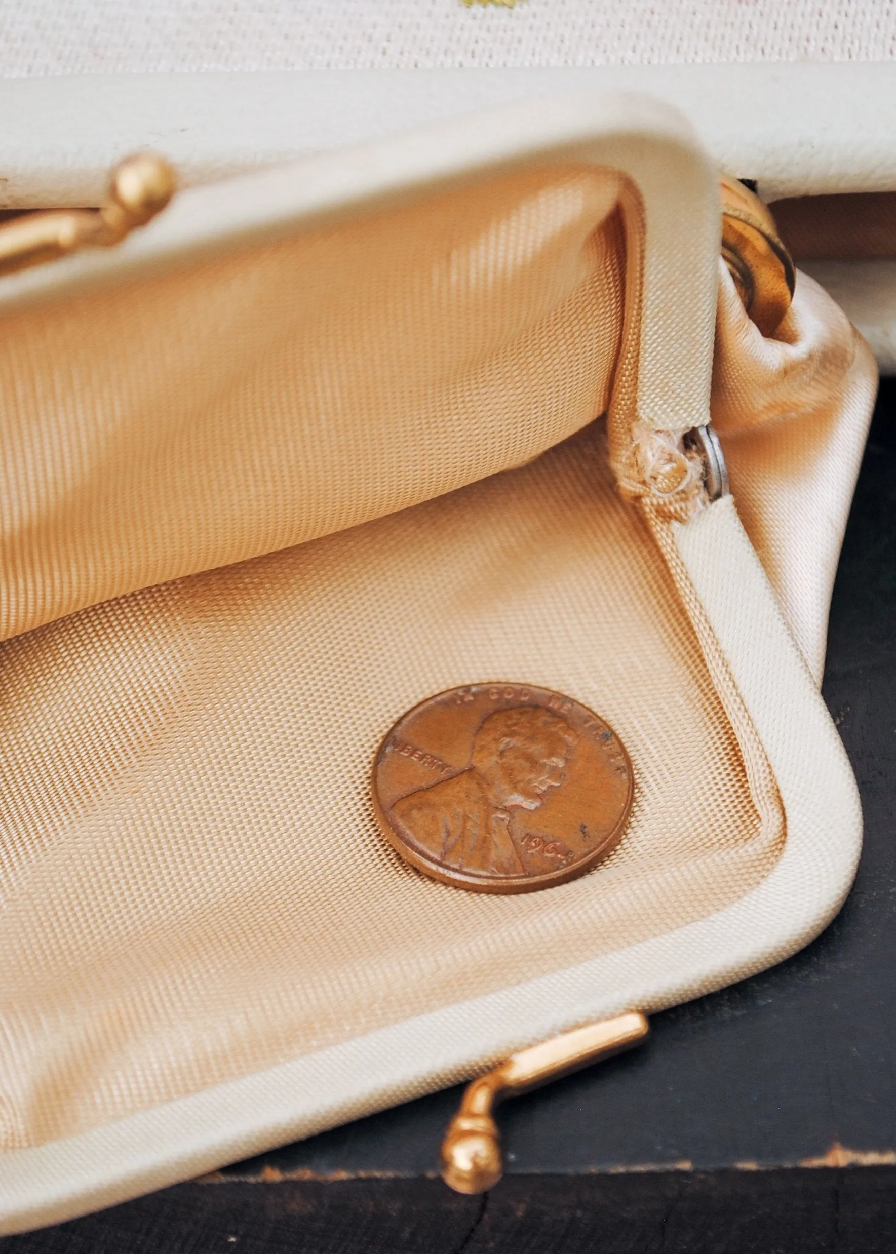 Vintage Floral Chenille Hand Bag • Top Handle Bag